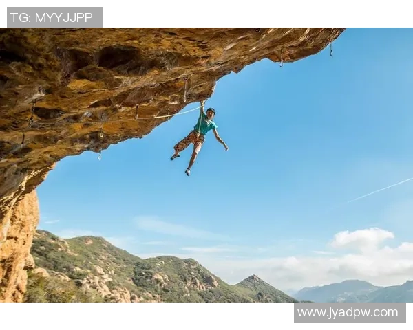 南京攀岩队的边路渗透策略与攀岩热点分析探讨